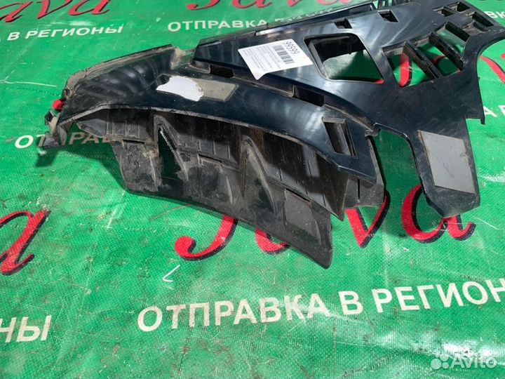 Крепление бампера переднее правое Mercedes-Benz