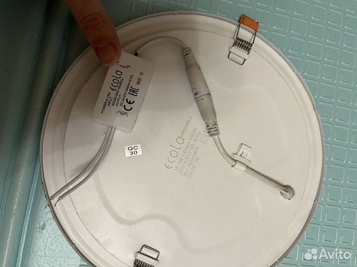 Светильник встраиваемый