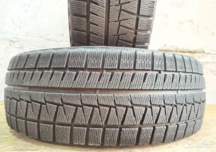 Bridgestone Blizzak VRX 215/50 R17 91Q
