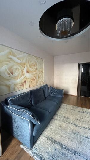 2-к. квартира, 52 м², 1/17 эт.