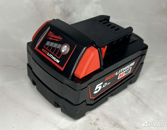 Аккумуляторная батарея Milwaukee M18B5