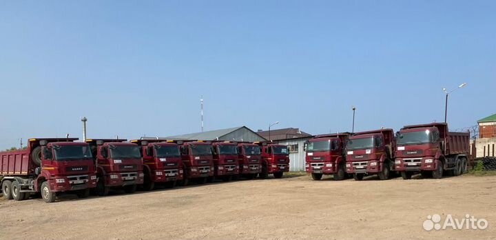 Водитель самосвала