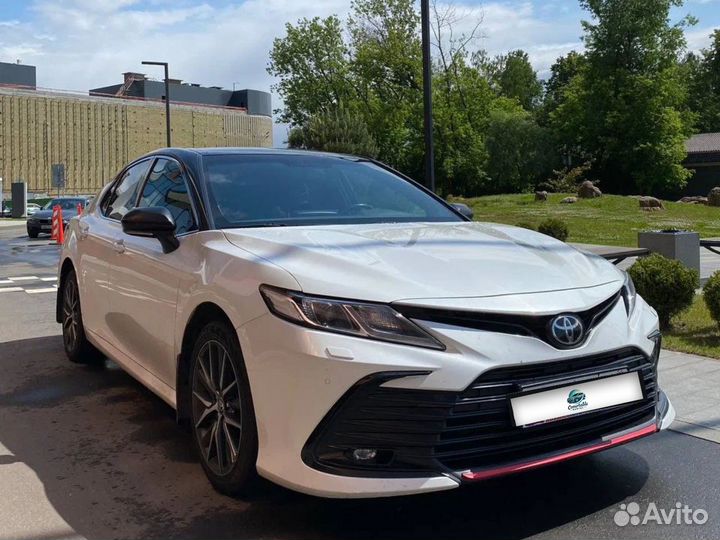 Заряженная Toyota Camry GR Sport. Аренда посуточно