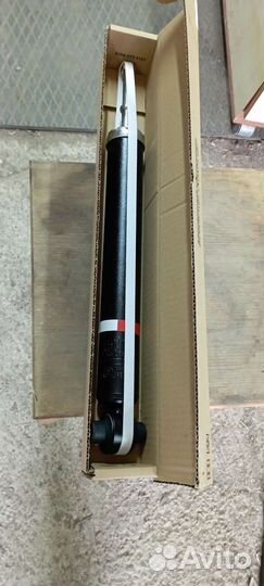 Амортизатор Toyota Corolla