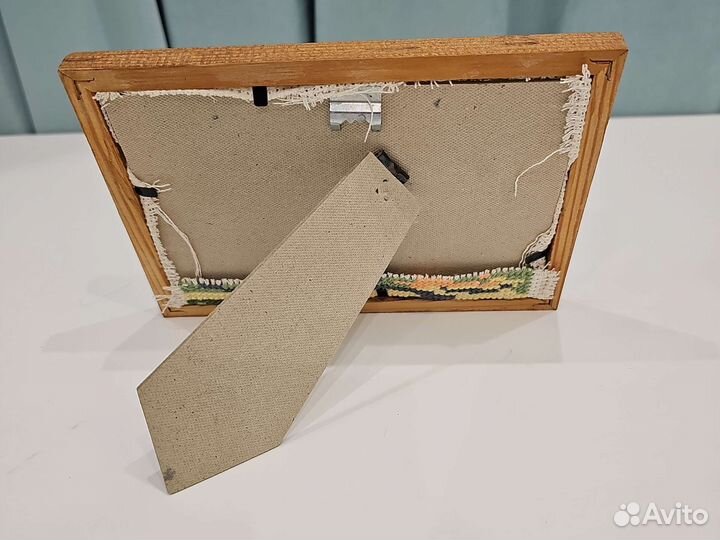 Картина вышитая крестом в рамке