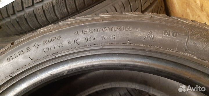Nokian Tyres WR 295/35 R18 99V