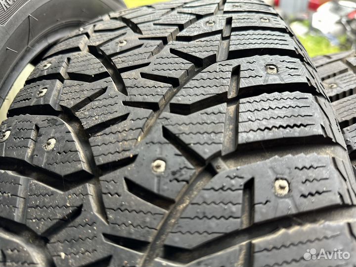 Bridgestone Blizzak Spike-02 SUV 235/55 R19 101T