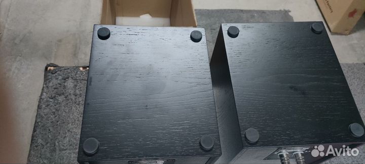 Полочная акустика Castle Richmond IV black oak (ар