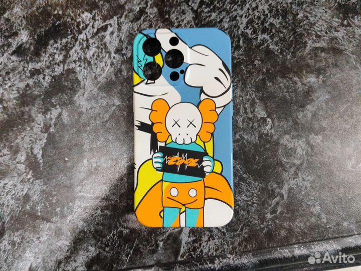 Чехол на iPhone 13