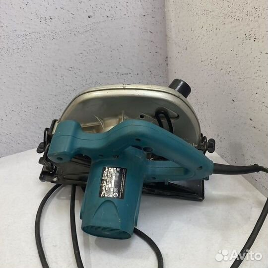 Дисковая пила Makita 5704R, 1200 Вт (Рассрочка / Л