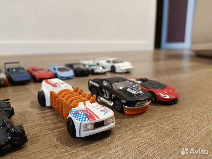 Машинки хот вилс hot wheels оригинал
