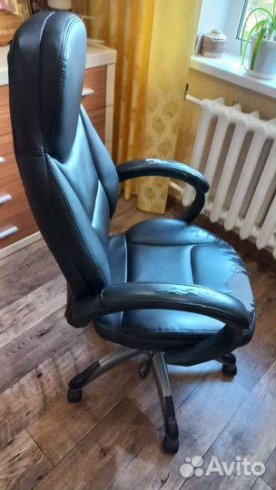 Компьютерное кресло