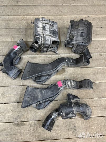 Корпус воздушного фильтра Mitsubishi Outlander XL