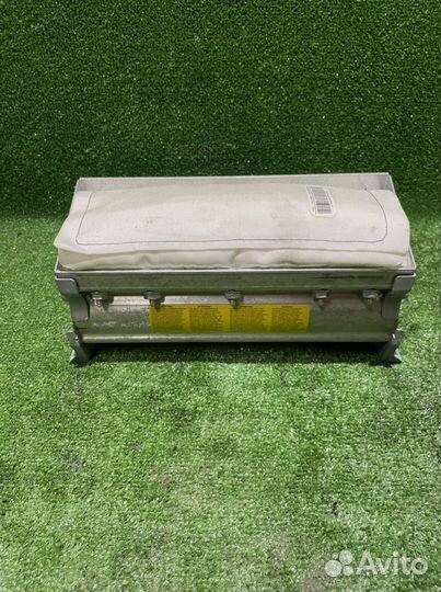 Подушка безопасности пассажира Airbag