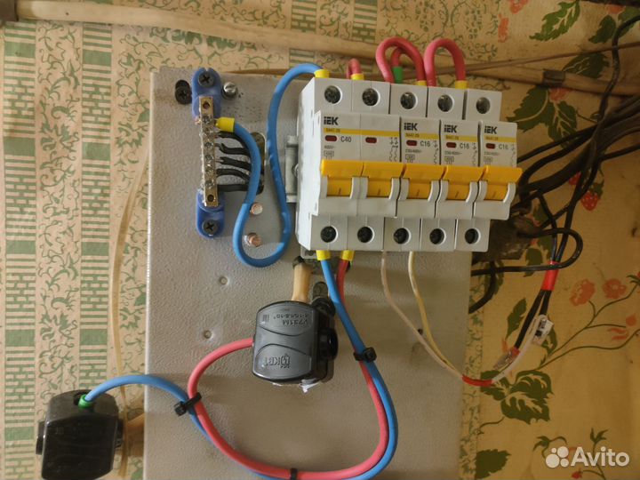 Услуги электрика частник