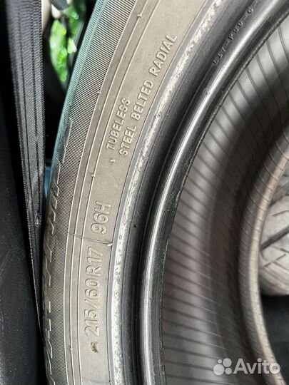 Toyo Tranpath MPZ 215/60 R17 96H