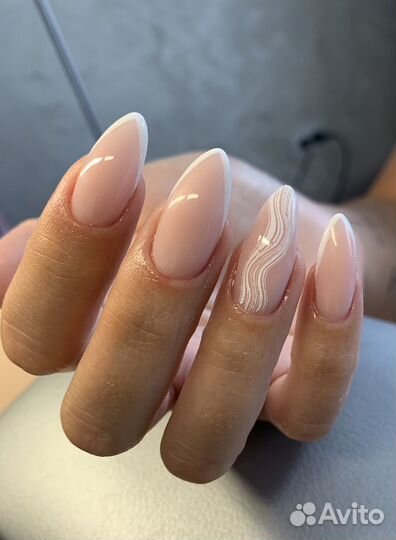 Мастер маникюра, наращивание ногтей