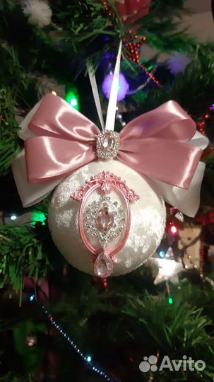 Игрушки на ёлку. Новогодние