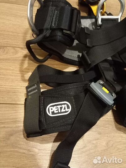 Страховочная привязь petzl