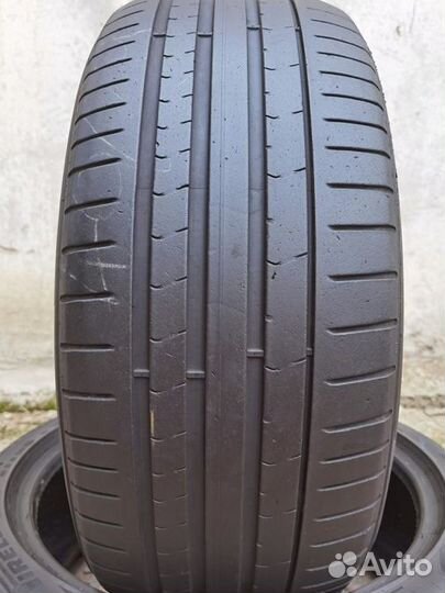 Pirelli P Zero 245/40 R19 94W