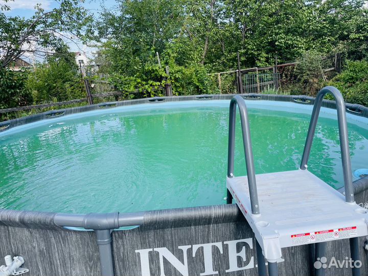 Продаётся бассейн intex