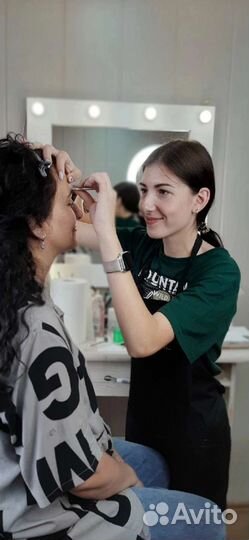 Мастер бровист