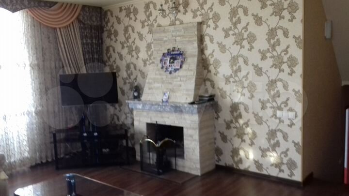 Дом 296 м² на участке 6 сот.