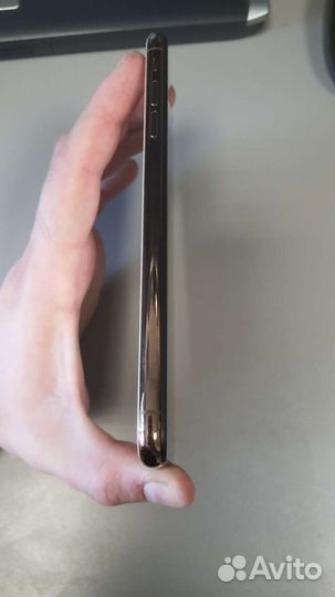 Телефон iPhone