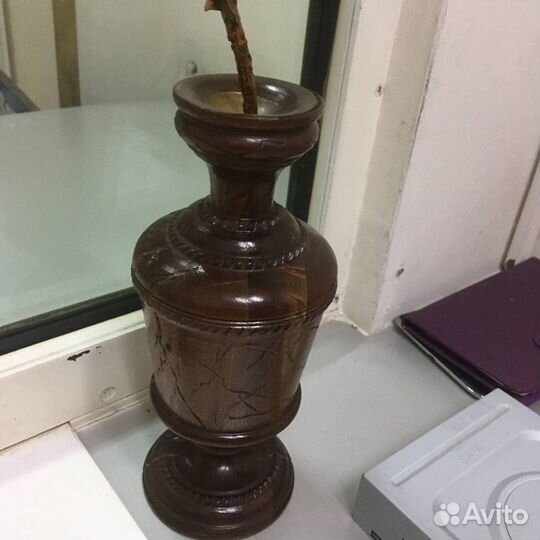 Ваза и роза из дерева