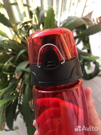 Бутылка спортивная для воды 700 мл красная