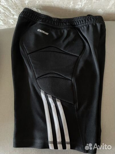 Шорты вратарские adidas