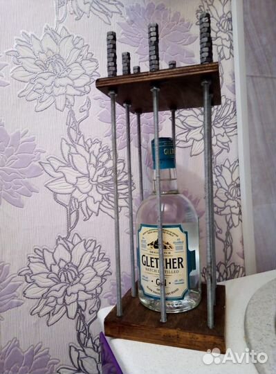 Клетка сейф для бутылки с гайками