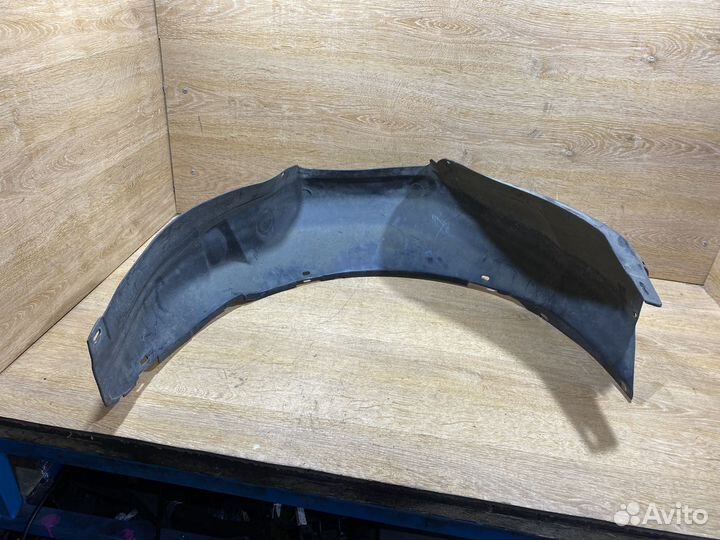 Подкрылок передний левый VW Passat B3 170449