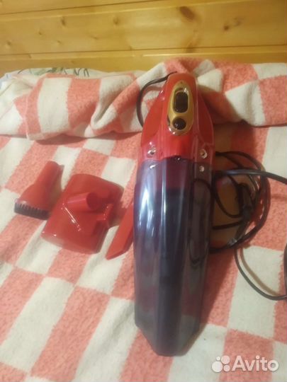 Автомобильный пылесос