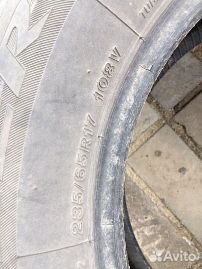 Bridgestone Dueler H/P 235/65 R17