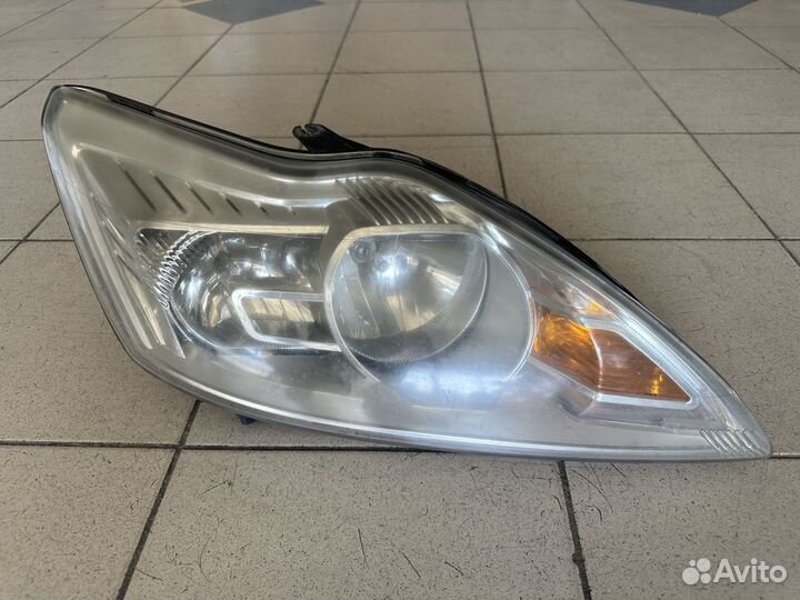 Фара правая Форд Фокус 2 Ford Focus 2
