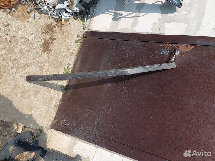 Бампер задний ниссан жук оригинал хороший