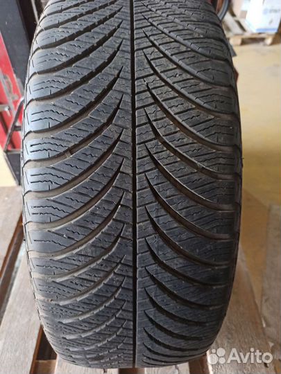 Goodyear Vector 4Seasons Gen-2 205/55 R16