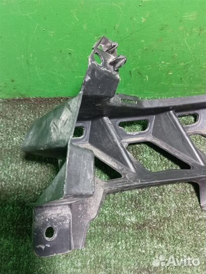 Кронштейн бампера заднего левый Renault Megane 2