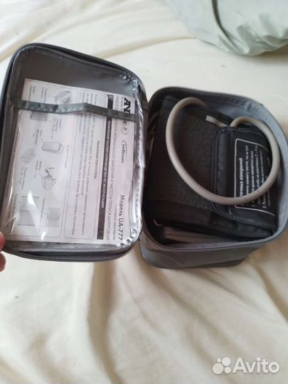 Тонометр and UA 777