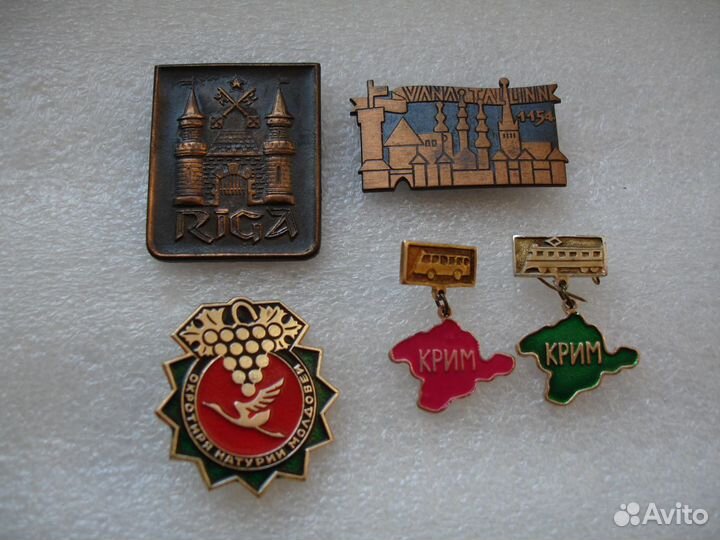 Значки Ну погоди.Чебурашка.Tallinn. Рига. Магомаев