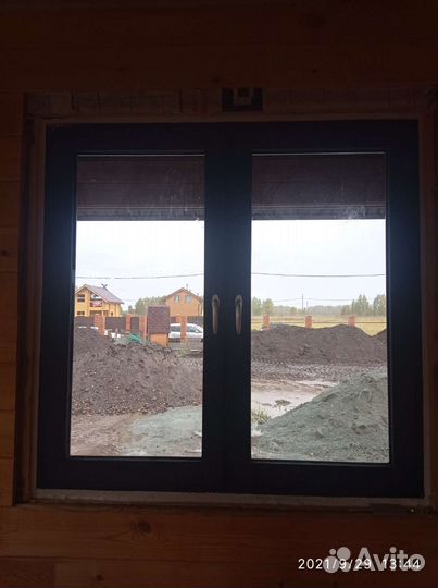 Пластиковое кашированное окно в наличии