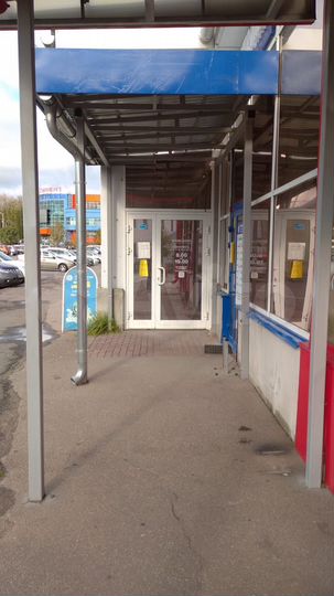 Сдам в аренду Торговое помещение, 100 м²