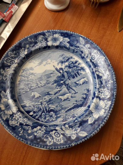 Тарелка старинная фарфор
