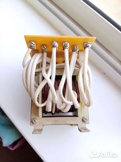 Автотрансформатор ат-32 У3