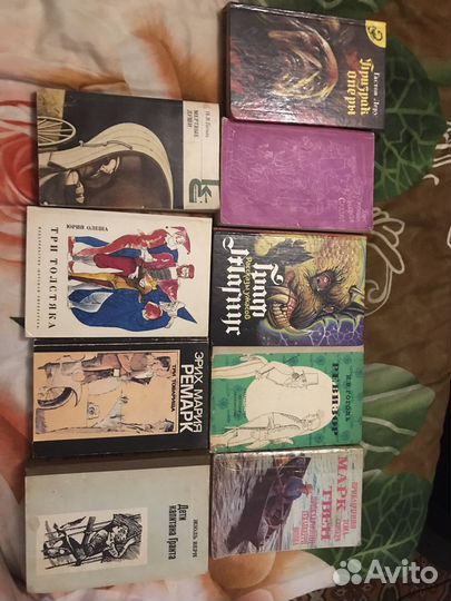 Книги новые и старые