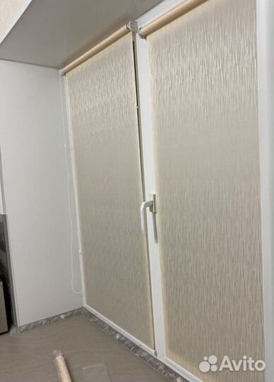 Рулонные шторы блэкаут в коробе S7422