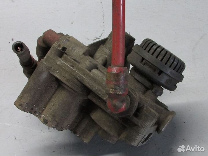 Кран ускорительный тормозной iveco EuroStar (01.93