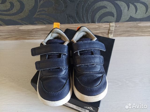 Кроссовки Adidas 22 размер