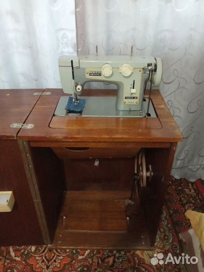 Швейная машинка чайка бу